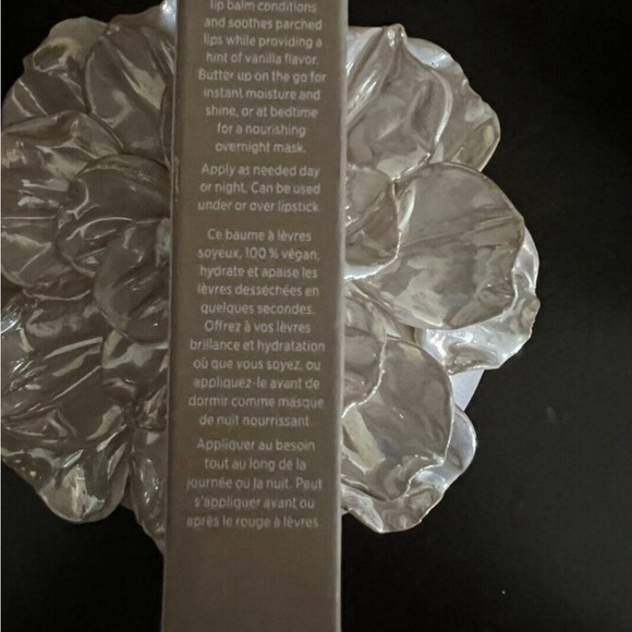 Summer Fridays Lip Butter Balm for Hydration & Shine - Picture 3 of 10